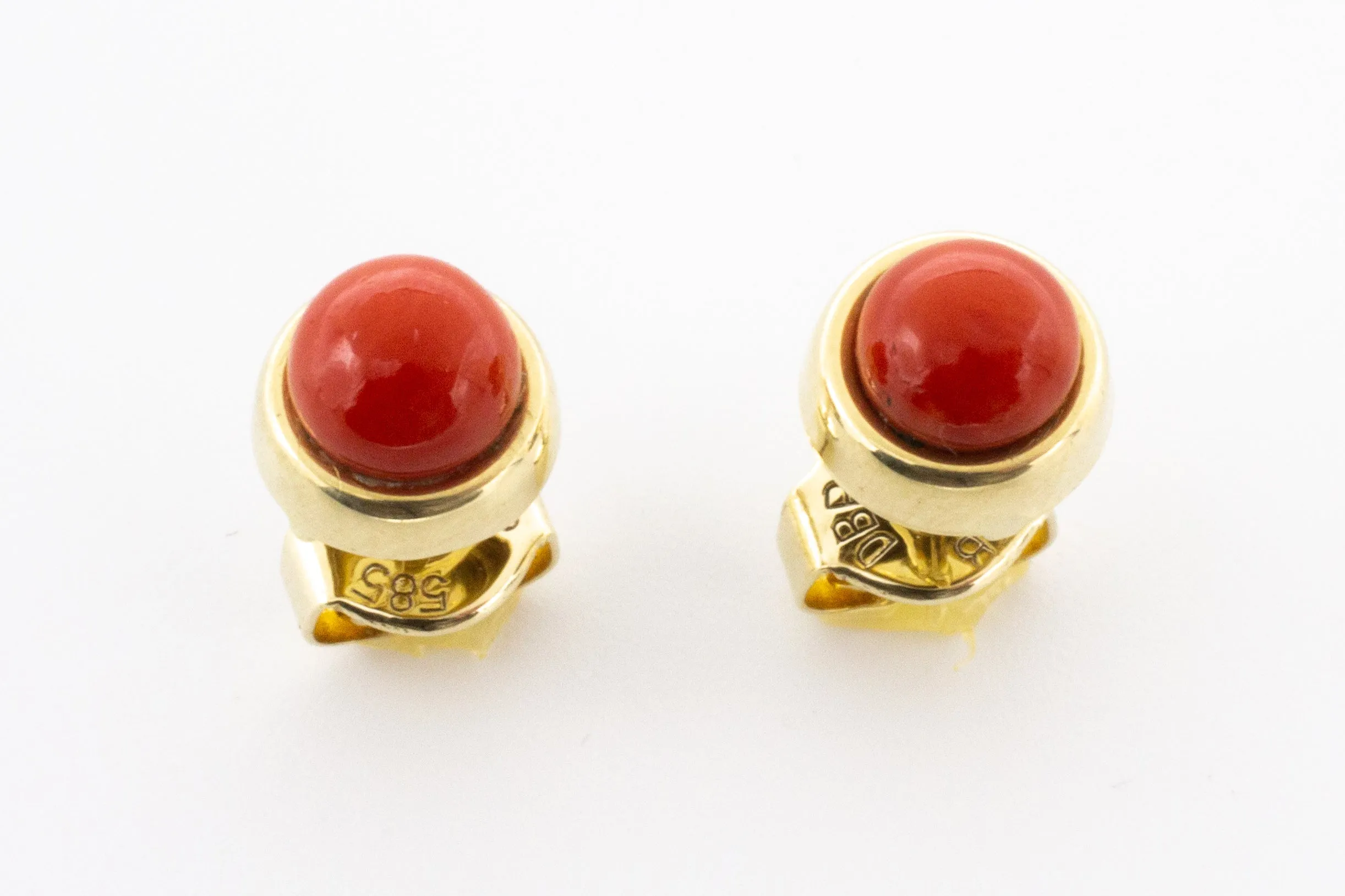Vintage 14 carat gold studs